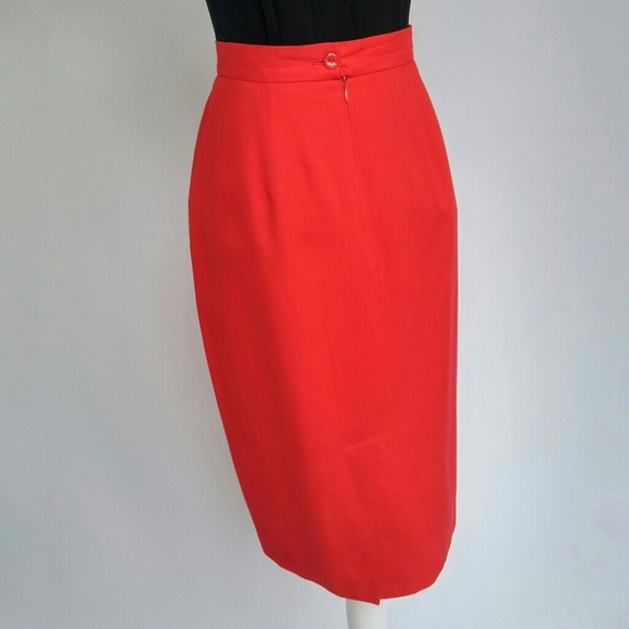 SOLD LGR Vintage Rayon/Linen Red Midi Pencil Skirt - Picture 4 of 8